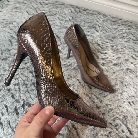 Sam & Libby Shoes - SAM & LIBBY Metallic SnakePrint Pumps High Heels Size 8